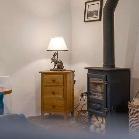 Box Cottage Broadwell  エクステリア 写真